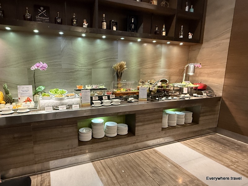 Belmont Hotel Manila breakfast