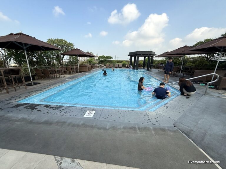 Belmont Hotel Manila rooftop pool