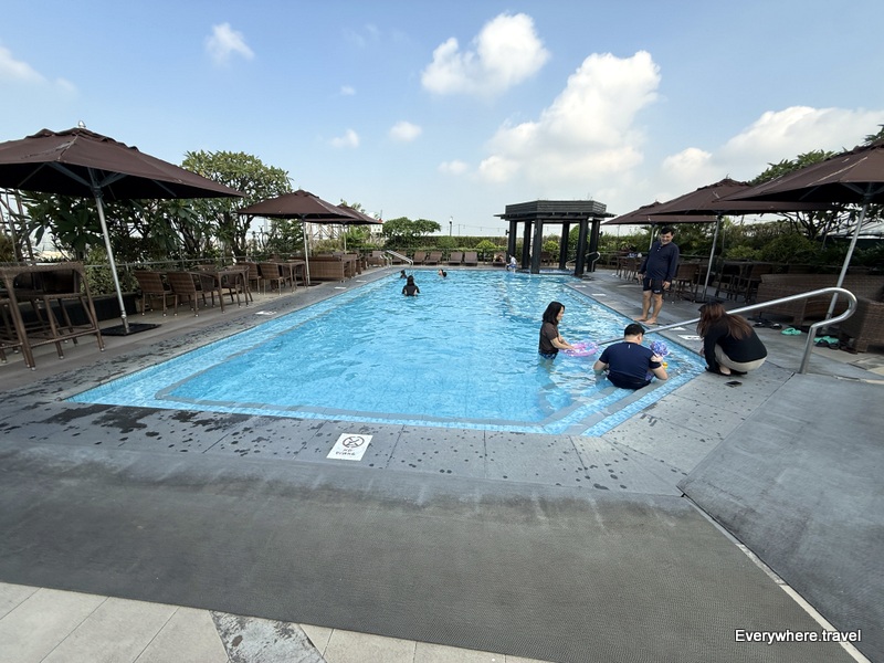 Belmont Hotel Manila rooftop pool
