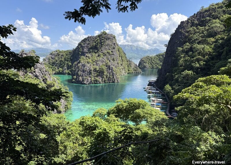 Entrance to Kayangan Lake Coron