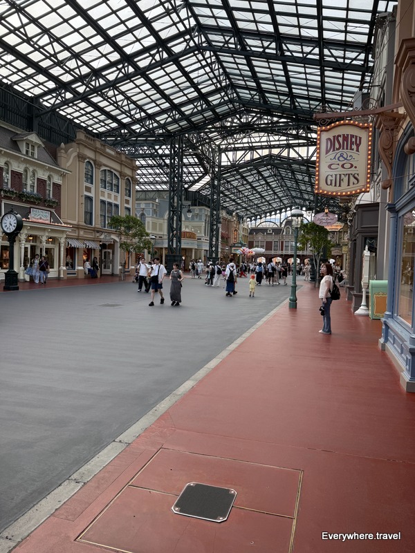 Tokyo Disneyland