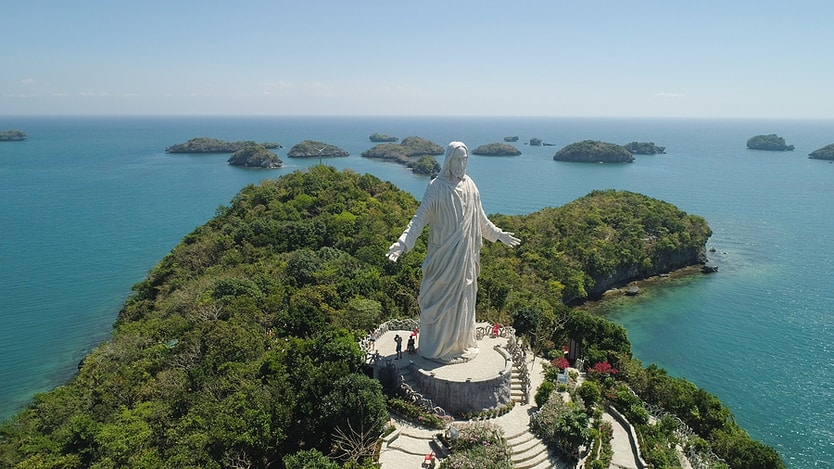 Hundred Islands National Park Jesus statue