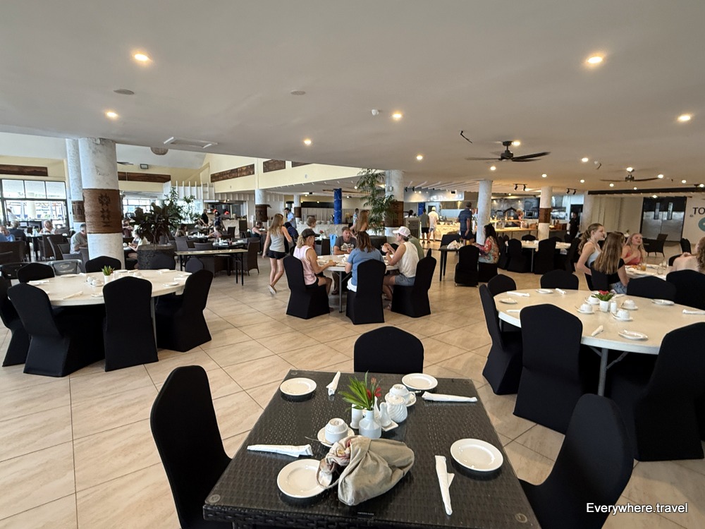 Mana Island Resort Mamanuca Restaurant
