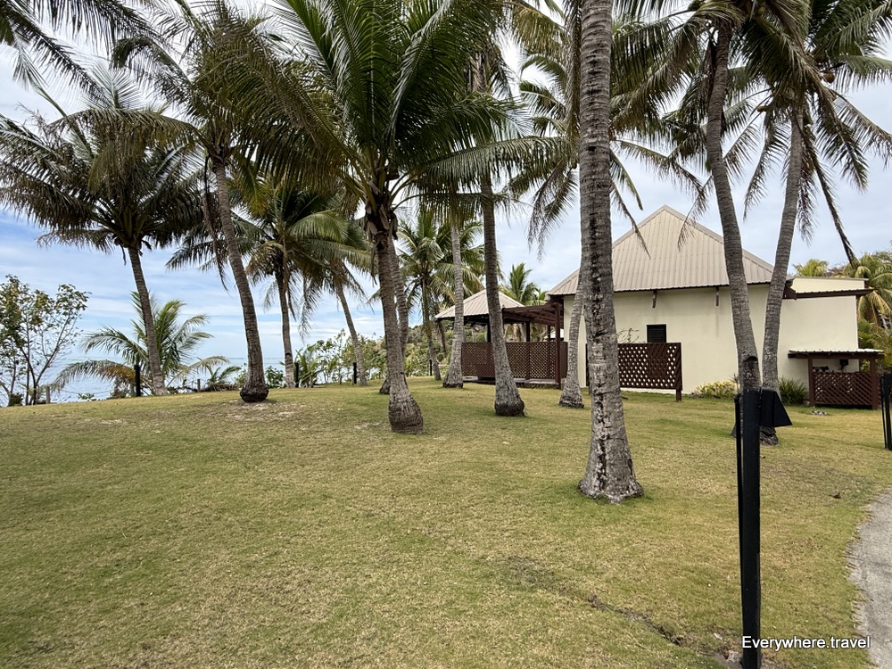 Premium Beach Bures Mana Island Resort