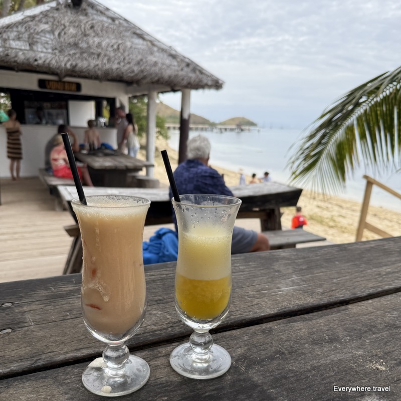 Mana Island Resort Vonu Bar 