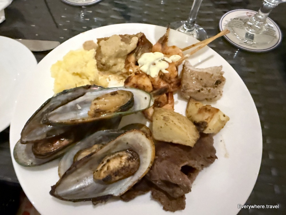 Mamanuca Restaurant Mana Island Resort